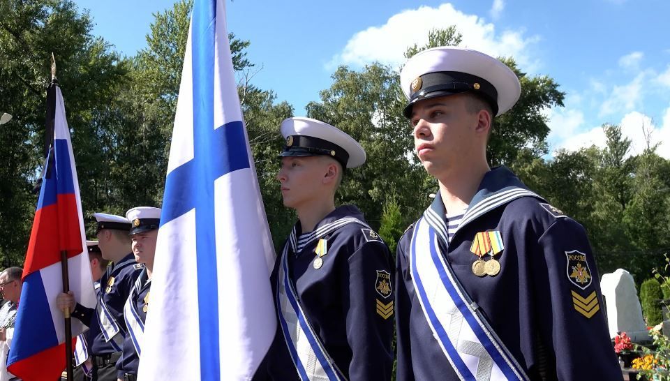 В Петербурге почтили память моряков, погибших на атомной подводной лодке К-141 «Курск» 12