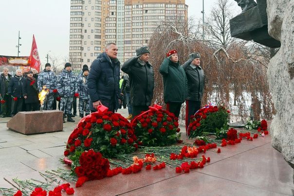 34-я годовщина вывода советских войск из Афганистана. Митинг, возложение венков и цветов к памятнику воинам-интернационалистам. 