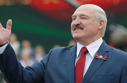Александру Лукашенко — 69 лет
