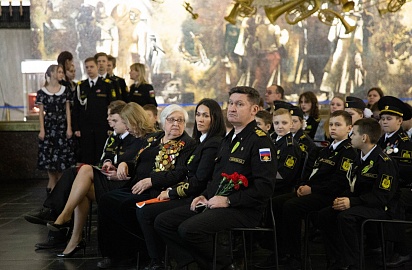 Кадеты Морской школы Московского района почтили память героев Великой Отечественной войны